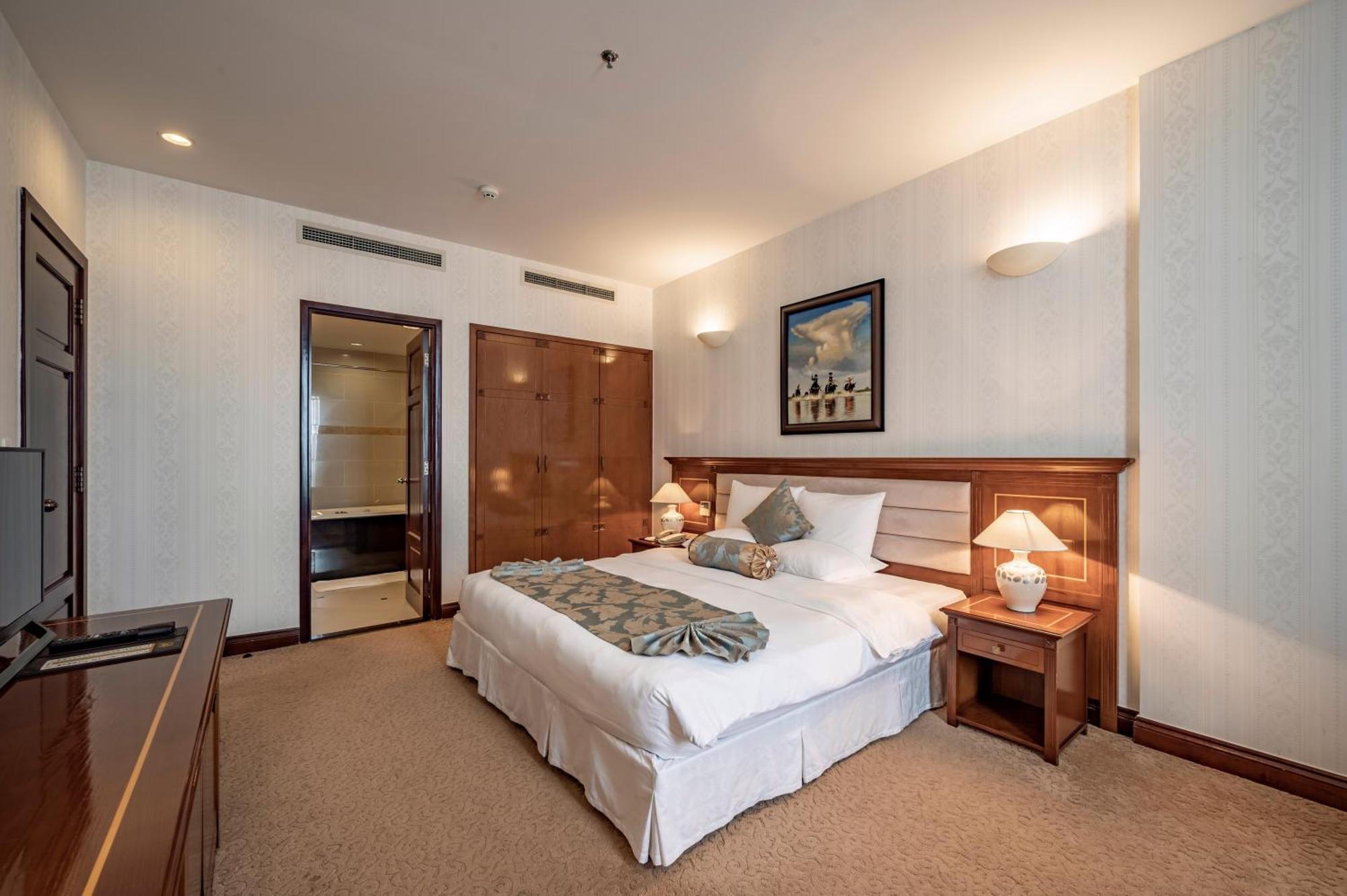 Tan Son Nhat Saigon Hotel Ho Chi Minh City Bagian luar foto