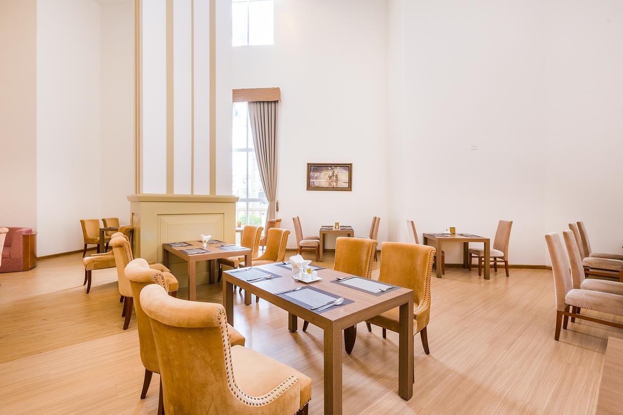 Tan Son Nhat Saigon Hotel Ho Chi Minh City Bagian luar foto