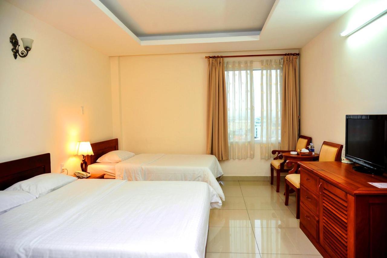 Tan Son Nhat Saigon Hotel Ho Chi Minh City Bagian luar foto