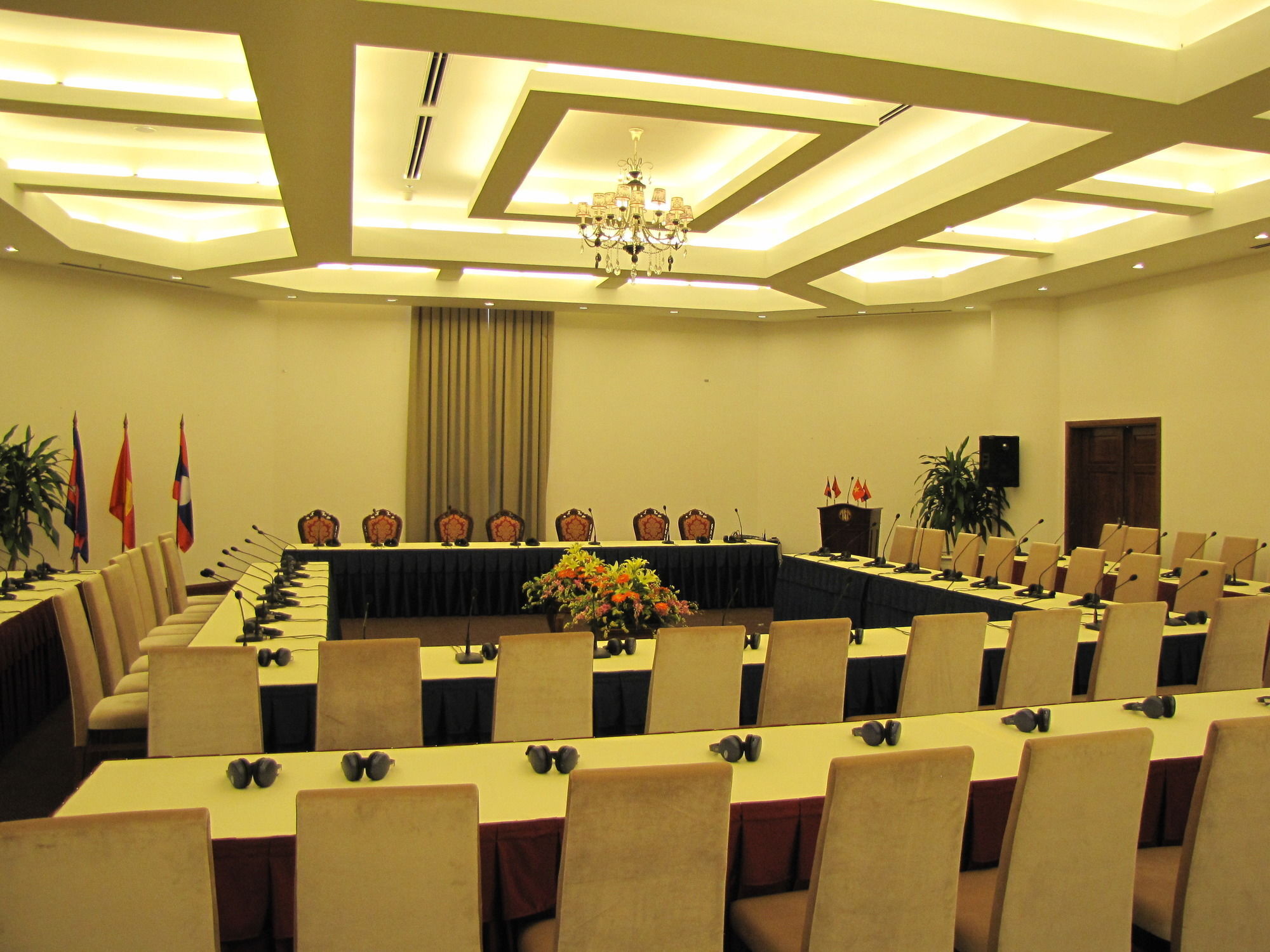 Tan Son Nhat Saigon Hotel Ho Chi Minh City Bagian luar foto